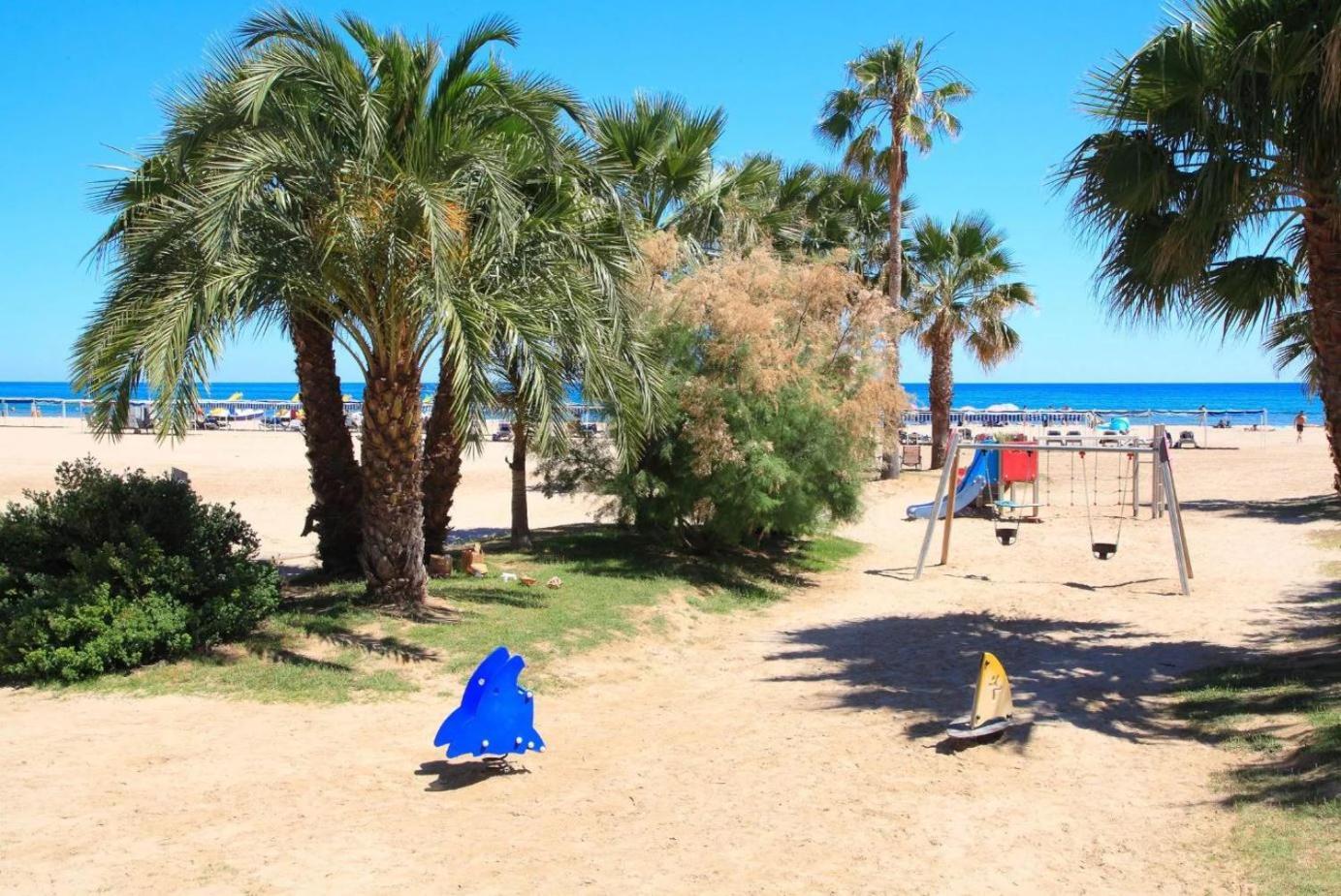 Beach Apartment Regueral カンブリルス エクステリア 写真